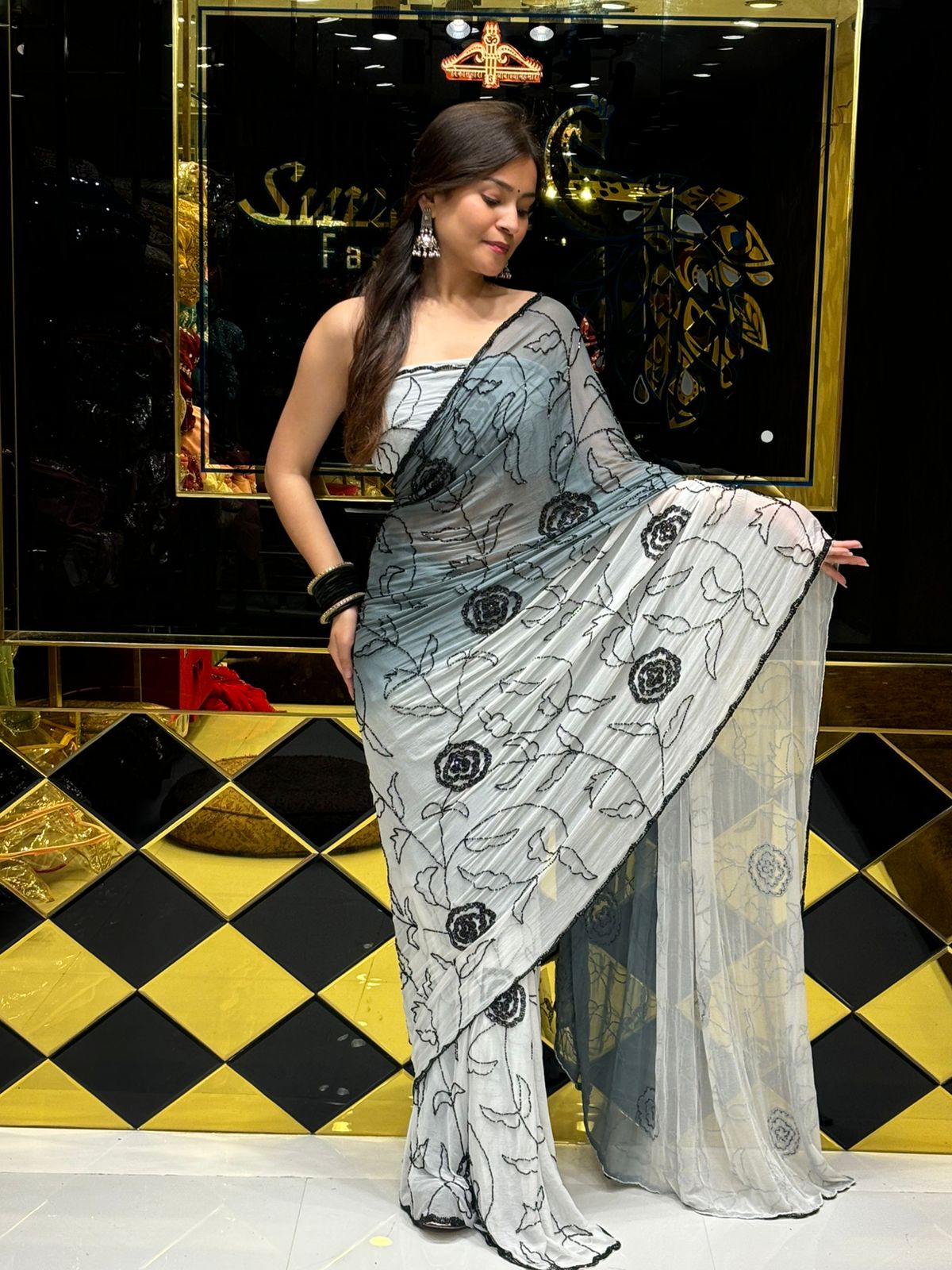 Beautiful Grey White Shade Saree (157)