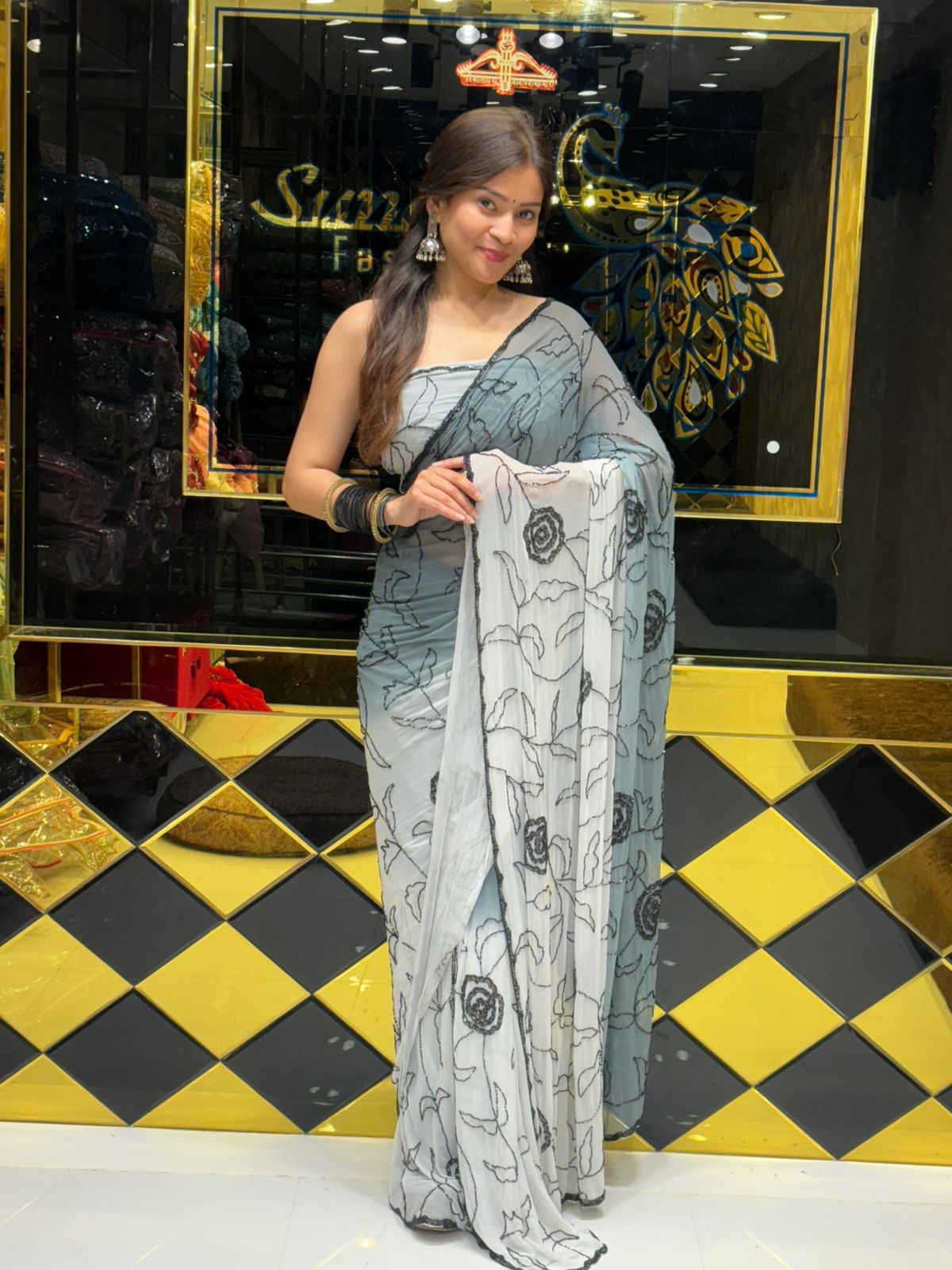 Beautiful Grey White Shade Saree (157)