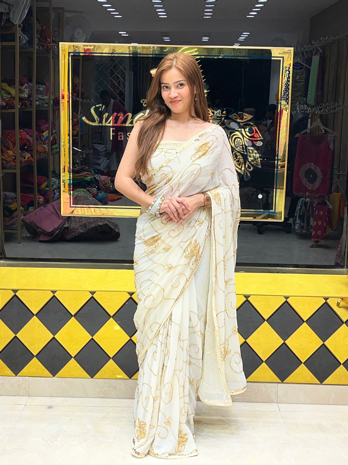 Sundari Exclusive White  Handwork Saree (265)