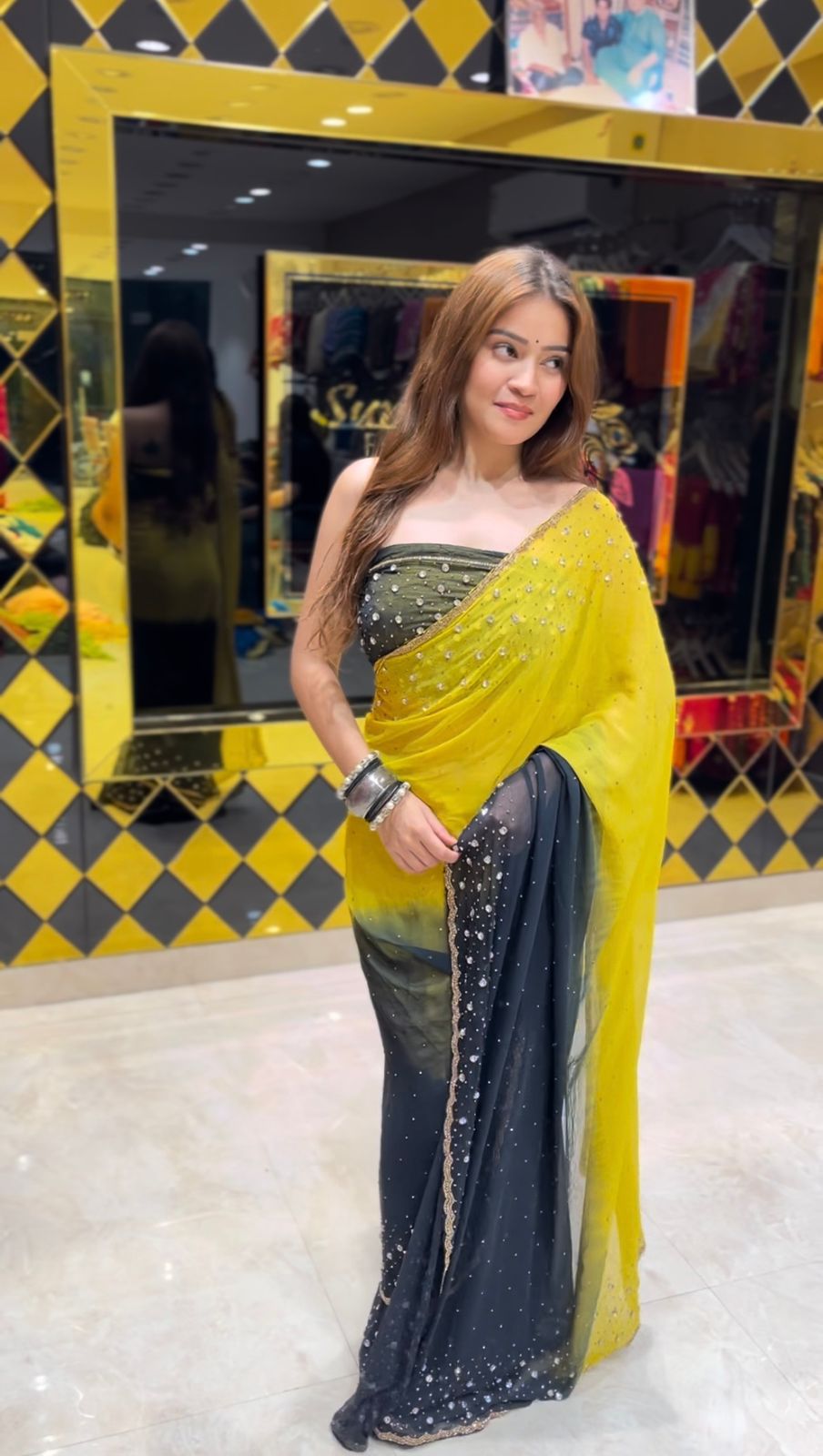 Dual Shade Celebrity Style Handcrafted Saree (366)