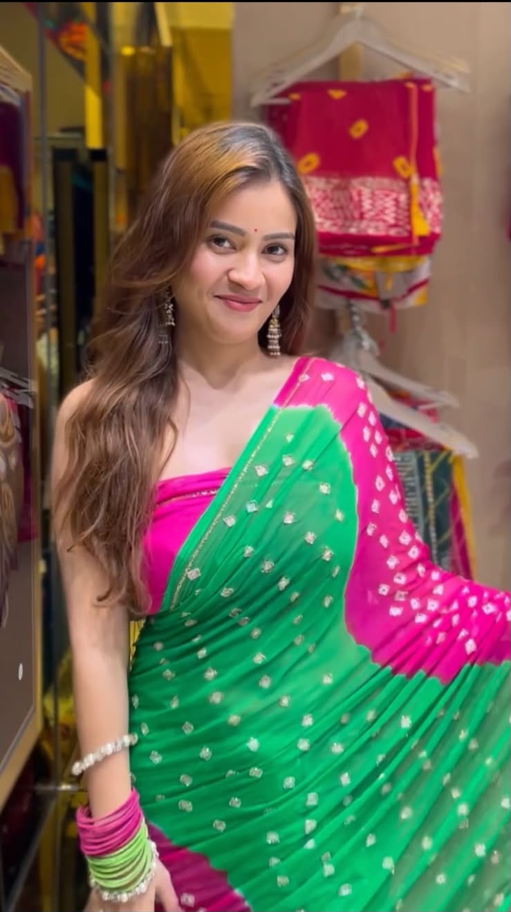 Dual Shade Bandhani Katdana Handcrafted Saree (S70)