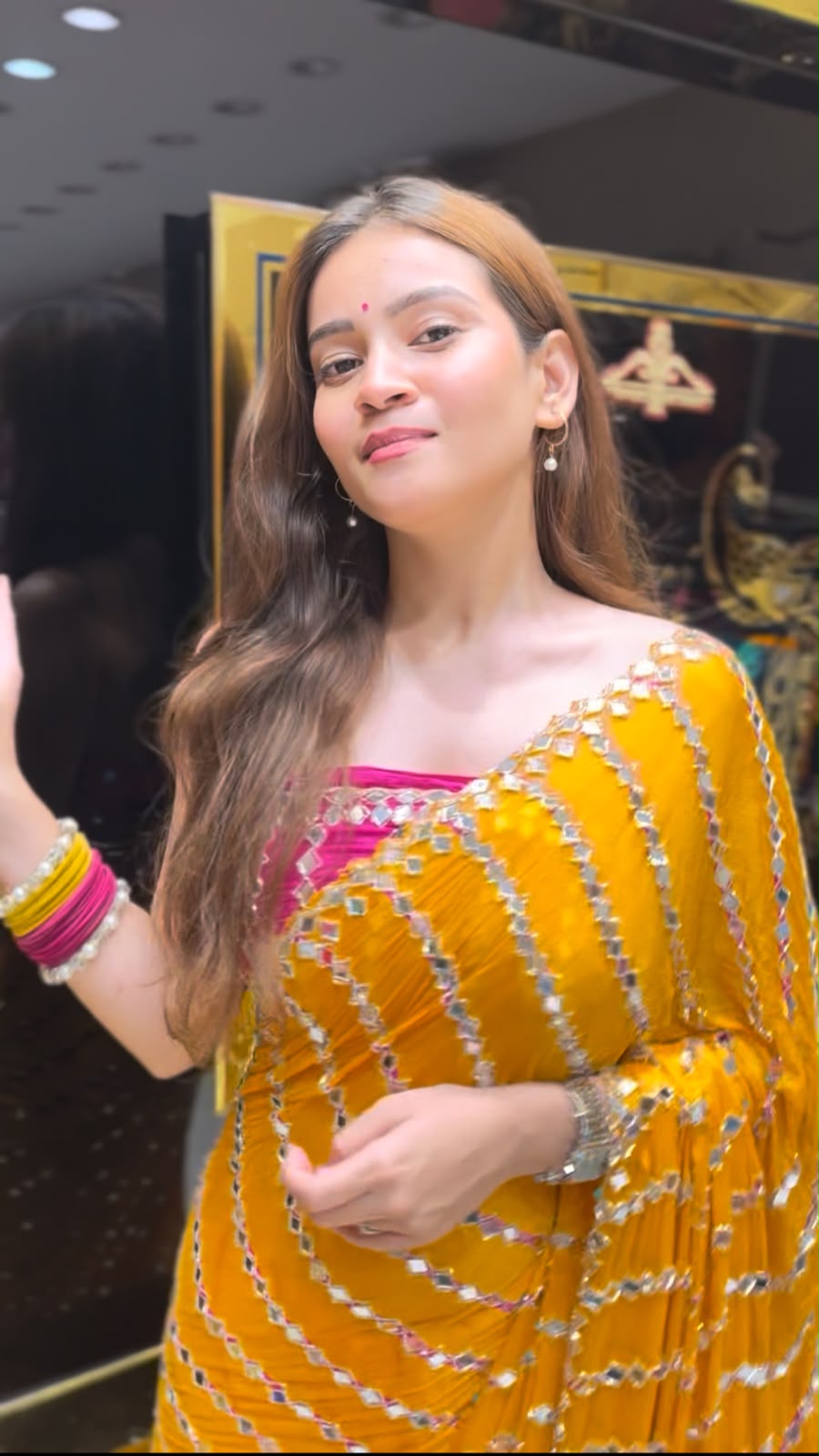 Yellow Mirror Lehriya Handcrafted Saree (383)