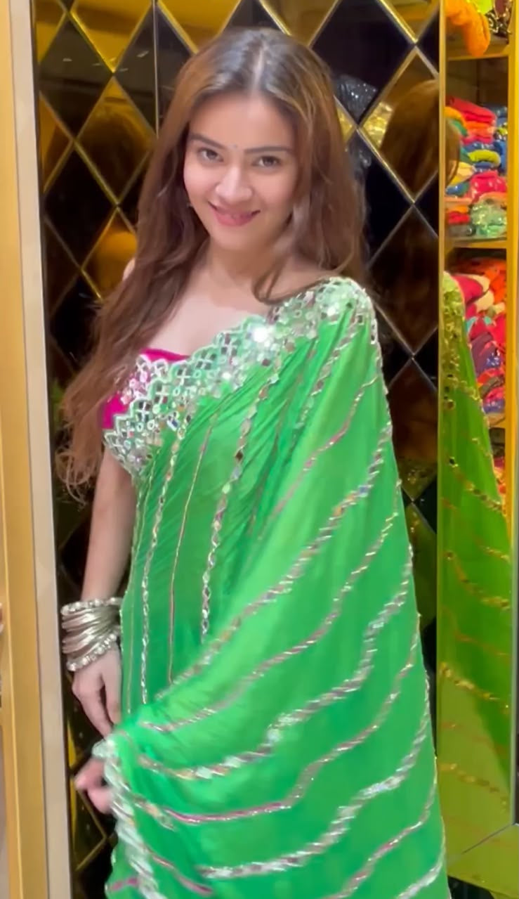 Parrot Green Pearl & Mirror Designer Saree (396)