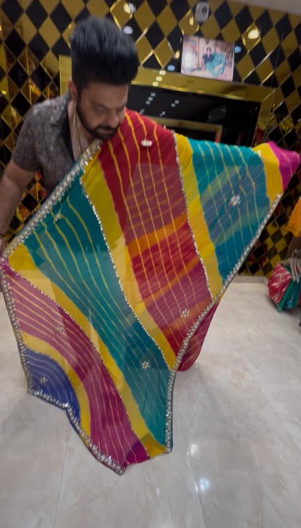 Multilehriya Pearl & Diamond Handcrafted Saree (405)