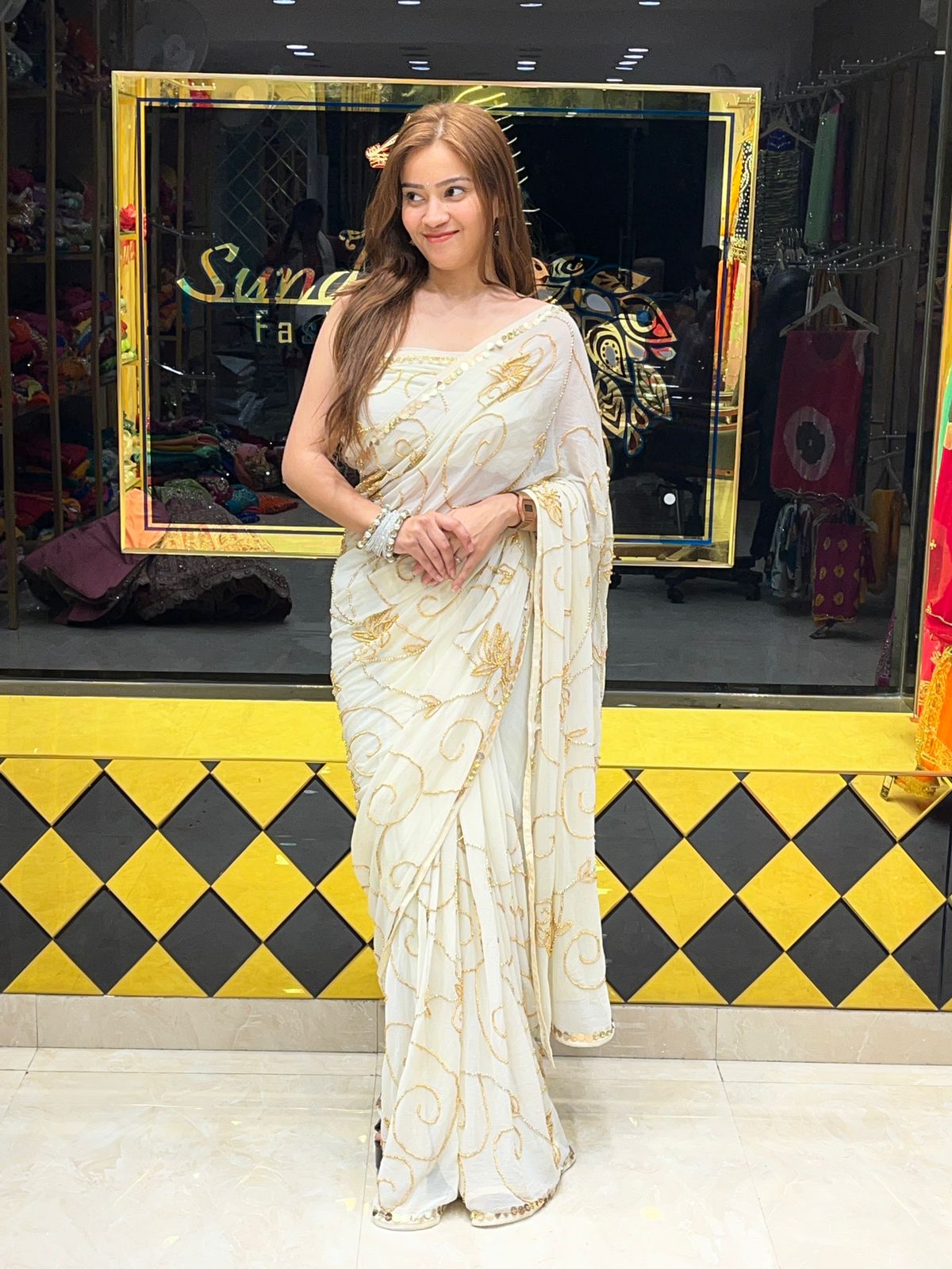 Sundari Exclusive White  Handwork Saree (265)