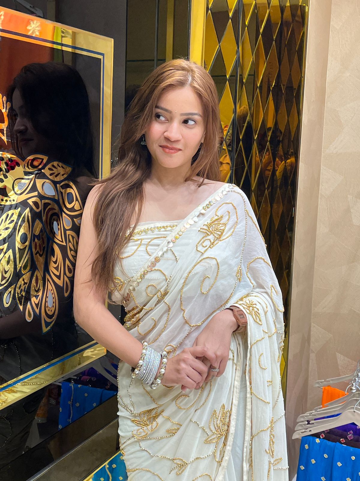 Sundari Exclusive White  Handwork Saree (265)