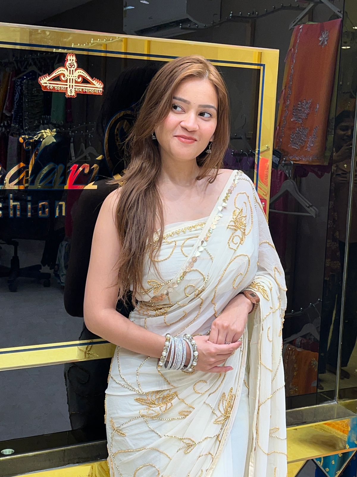 Sundari Exclusive White  Handwork Saree (265)